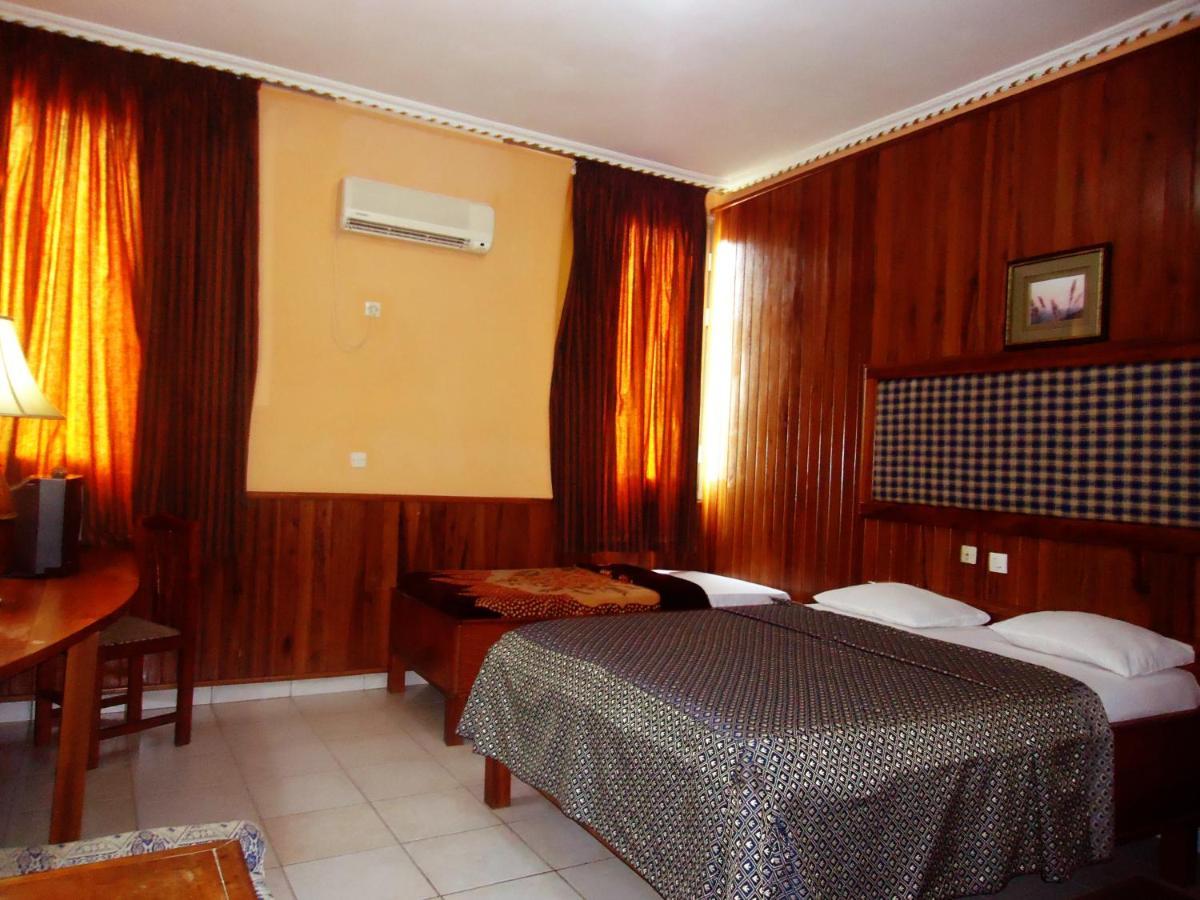 Hotel Saffana Douala Exterior foto